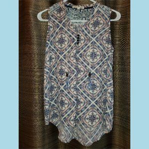 Small Sleeveless Hi-Lo Tunic